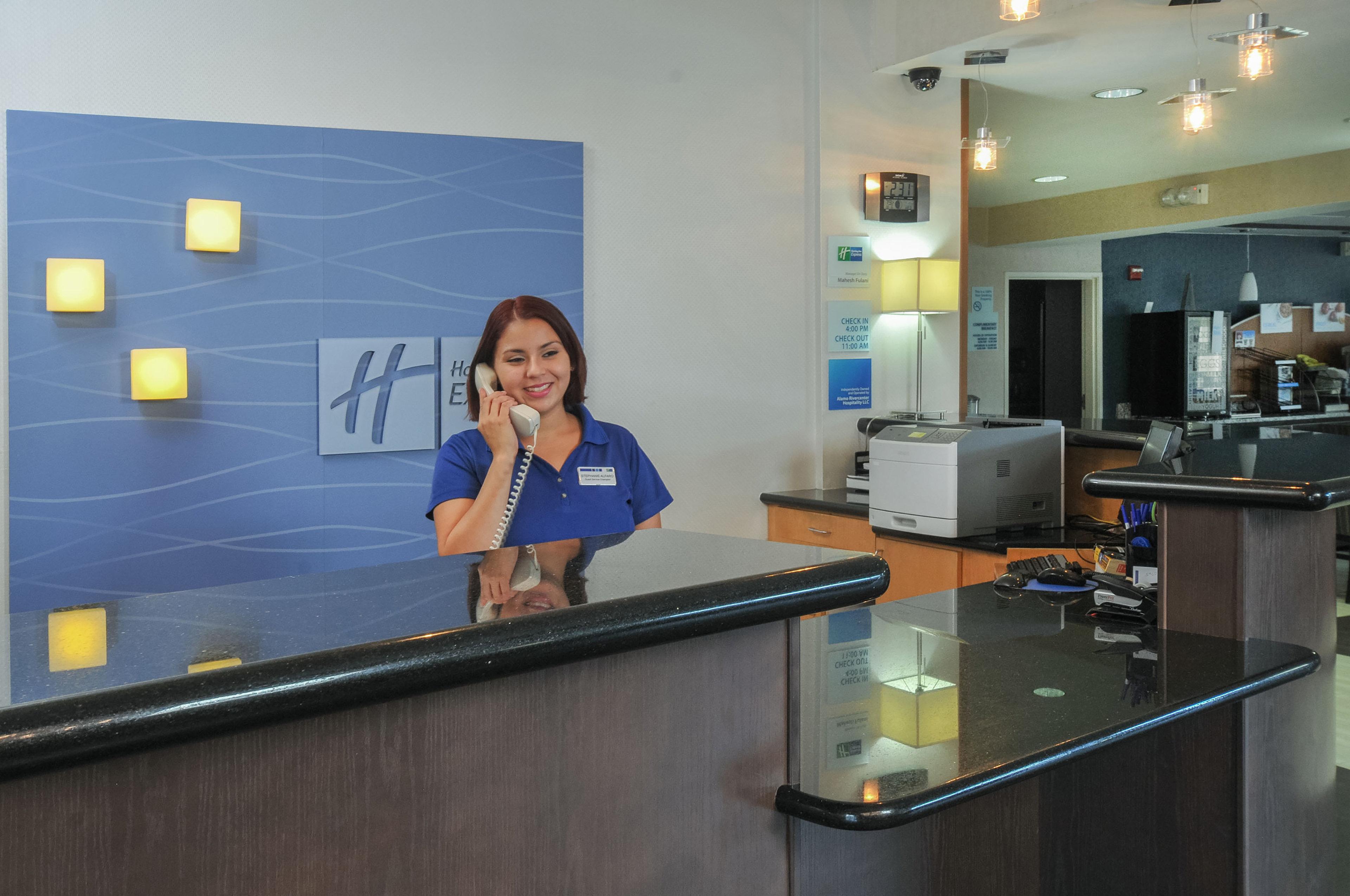 Holiday Inn Express Hotel & Suites San Antonio - Rivercenter Area By Ihg Exteriér fotografie